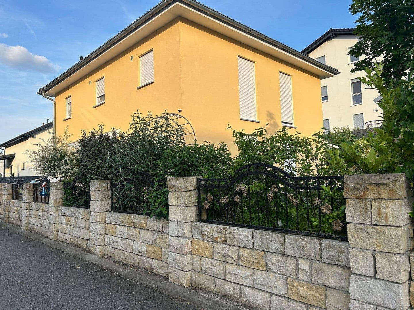 Predaj domu 150 m², pozemok 568 m², Bad Schwalbach, Hesensko Predaj domu 150 m², pozemok 568 m², Bad Schwalbach, Hesensko