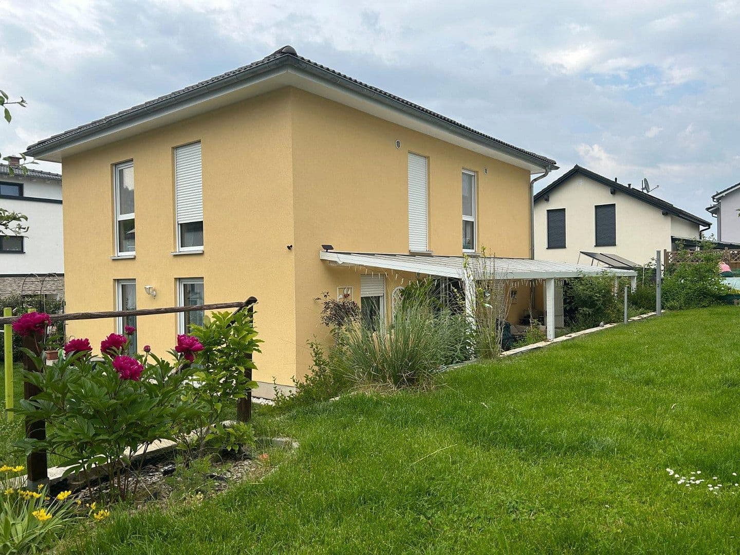 Predaj domu 150 m², pozemok 568 m², Bad Schwalbach, Hesensko Predaj domu 150 m², pozemok 568 m², Bad Schwalbach, Hesensko