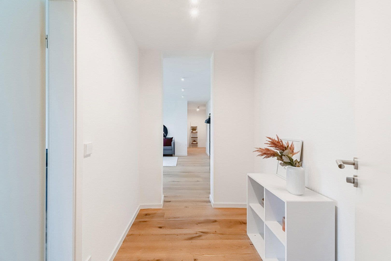 Prenájom bytu 2-izbový 69 m², Stuttgart, Bádensko-Wurttembersko Prenájom bytu 2-izbový 69 m², Stuttgart, Bádensko-Wurttembersko