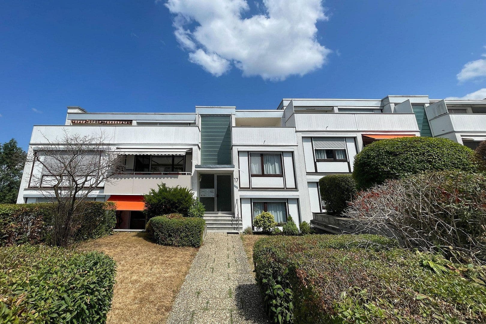 Prenájom bytu 2-izbový 69 m², Stuttgart, Bádensko-Wurttembersko Prenájom bytu 2-izbový 69 m², Stuttgart, Bádensko-Wurttembersko
