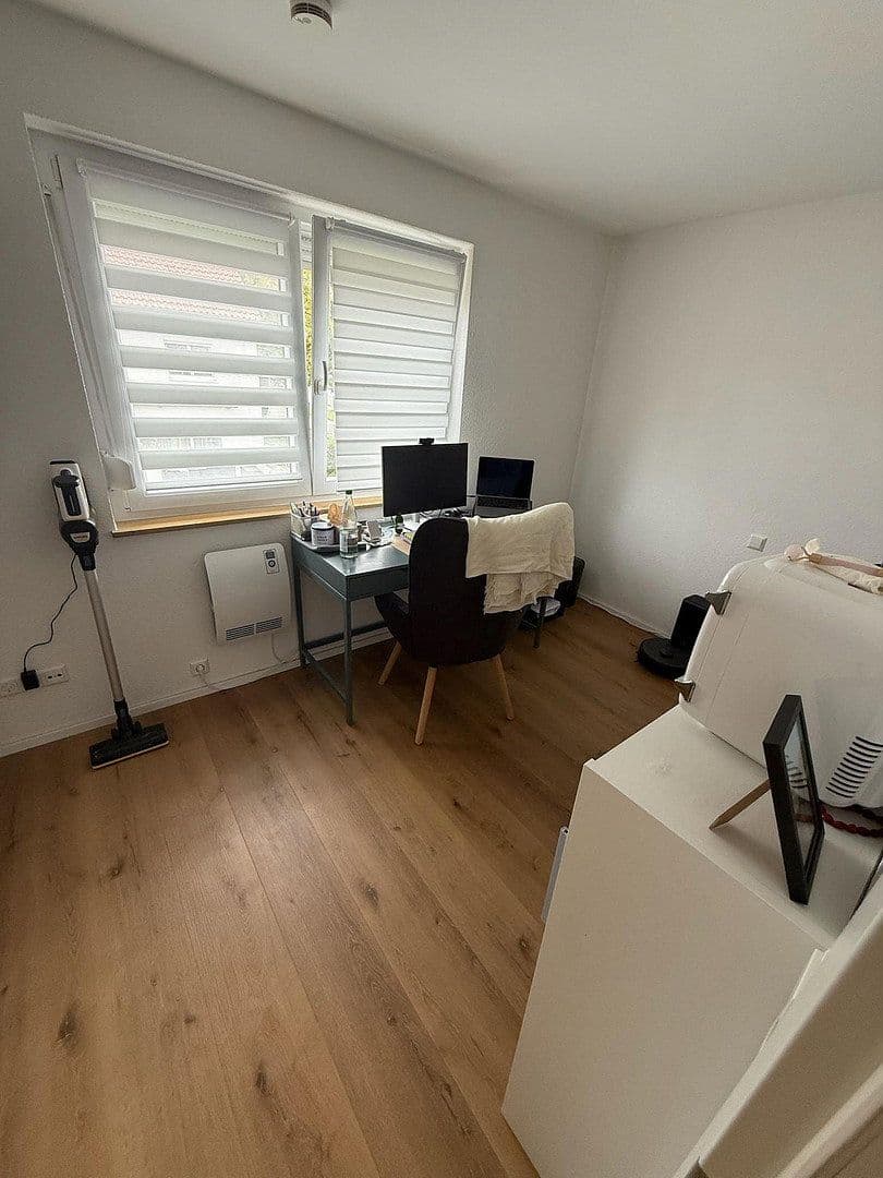 Prenájom bytu 4-izbový 103 m², Schwäbisch Gmünd, Bádensko-Wurttembersko Prenájom bytu 4-izbový 103 m², Schwäbisch Gmünd, Bádensko-Wurttembersko
