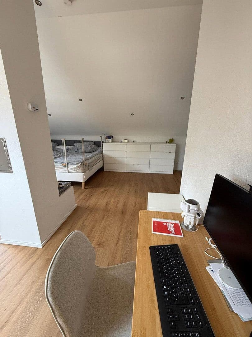 Prenájom bytu 4-izbový 103 m², Schwäbisch Gmünd, Bádensko-Wurttembersko Prenájom bytu 4-izbový 103 m², Schwäbisch Gmünd, Bádensko-Wurttembersko