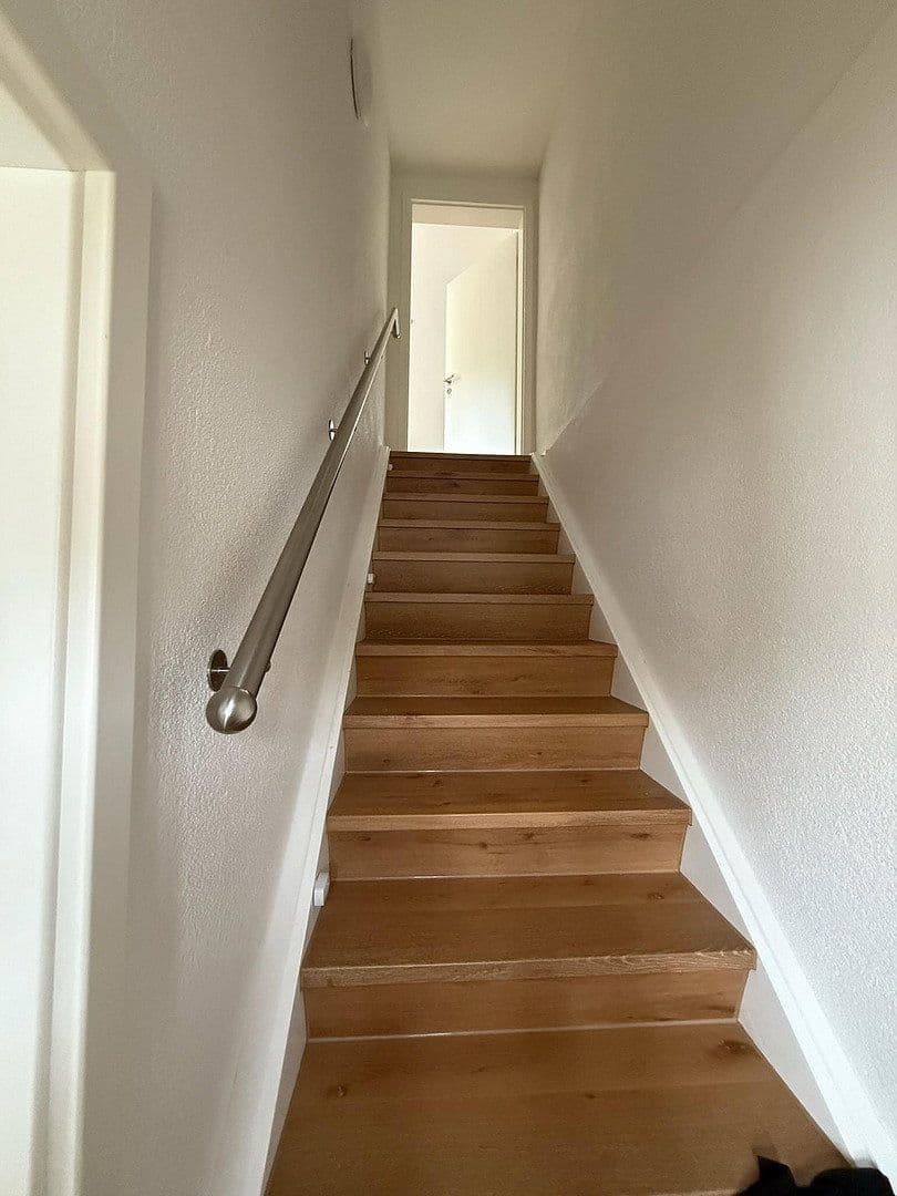 Prenájom bytu 4-izbový 103 m², Schwäbisch Gmünd, Bádensko-Wurttembersko Prenájom bytu 4-izbový 103 m², Schwäbisch Gmünd, Bádensko-Wurttembersko
