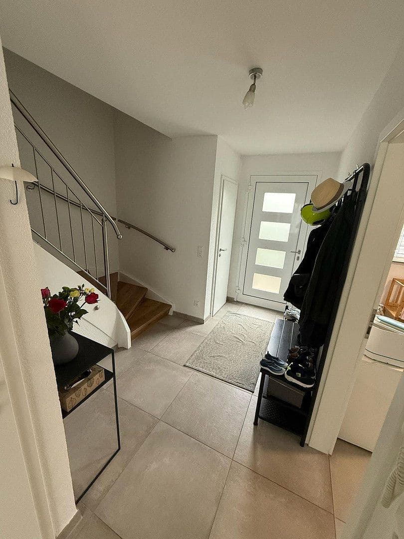 Prenájom bytu 4-izbový 103 m², Schwäbisch Gmünd, Bádensko-Wurttembersko Prenájom bytu 4-izbový 103 m², Schwäbisch Gmünd, Bádensko-Wurttembersko
