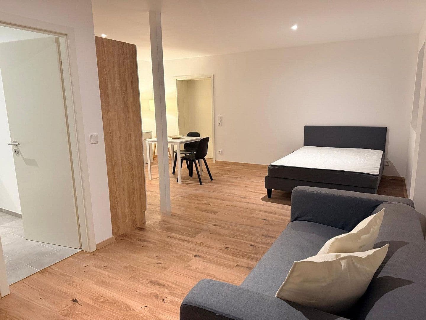Prenájom bytu 1-izbový 52 m², Wiesbaden, Hesensko Prenájom bytu 1-izbový 52 m², Wiesbaden, Hesensko