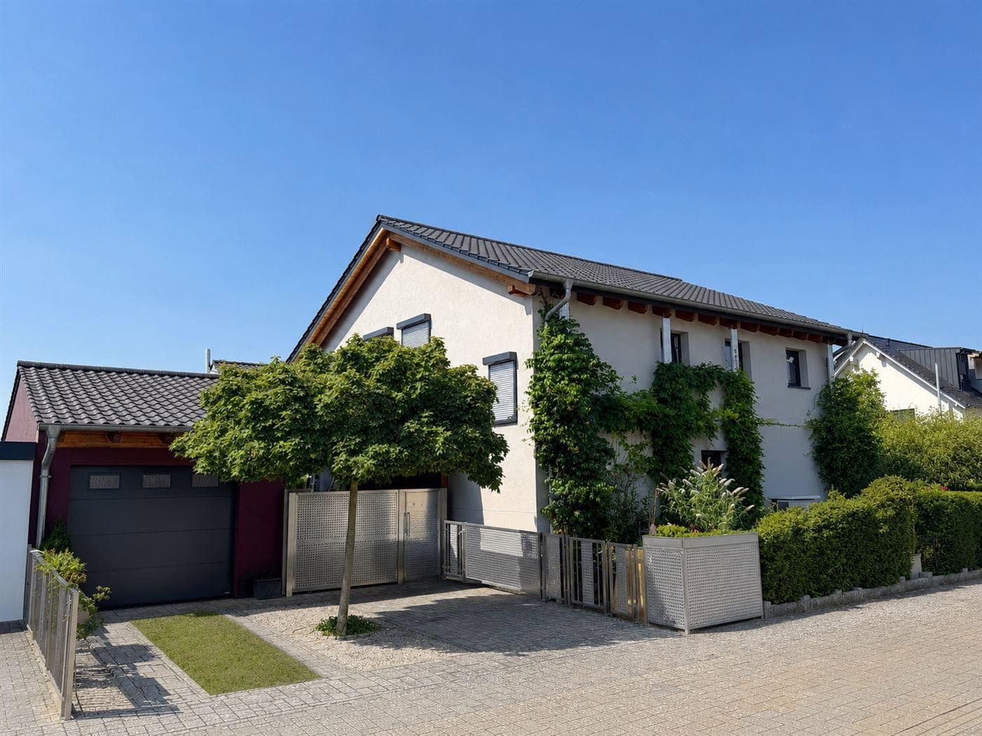 Predaj domu 136 m², pozemok 460 m², Wörth am Rhein, Porýnie-Falcko Predaj domu 136 m², pozemok 460 m², Wörth am Rhein, Porýnie-Falcko