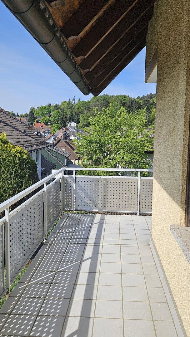Prenájom bytu 4-izbový 112 m², Baden-Baden, Bádensko-Wurttembersko Prenájom bytu 4-izbový 112 m², Baden-Baden, Bádensko-Wurttembersko