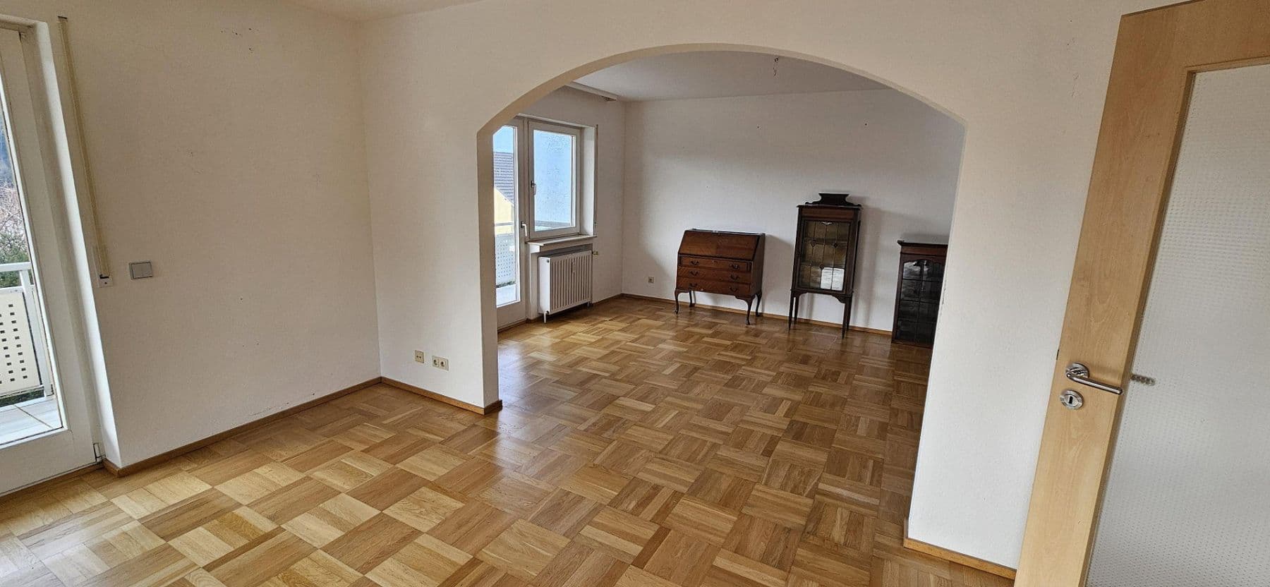 Prenájom bytu 4-izbový 112 m², Baden-Baden, Bádensko-Wurttembersko Prenájom bytu 4-izbový 112 m², Baden-Baden, Bádensko-Wurttembersko