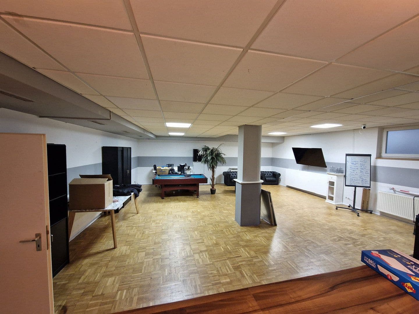 Prenájom nebytového priestoru 150 m², Walter-Gropius-Str. 5, Reutlingen, Bádensko-Wurttembersko Prenájom nebytového priestoru 150 m², Walter-Gropius-Str. 5, Reutlingen, Bádensko-Wurttembersko