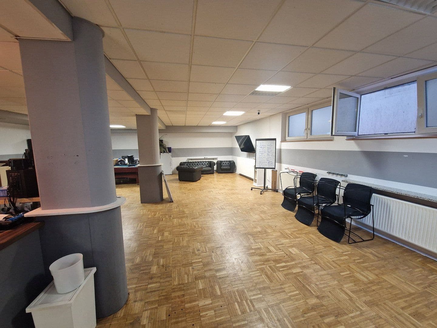 Prenájom nebytového priestoru 150 m², Walter-Gropius-Str. 5, Reutlingen, Bádensko-Wurttembersko Prenájom nebytového priestoru 150 m², Walter-Gropius-Str. 5, Reutlingen, Bádensko-Wurttembersko