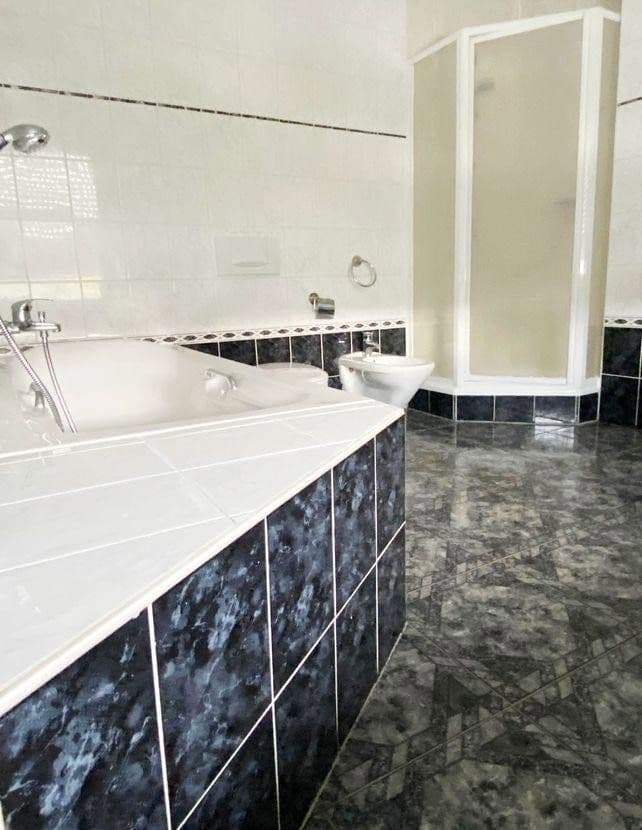 Predaj bytu 3-izbový 99 m², Alte Vaalserstraße, Aachen, Severné Porýnie - Westfálsko Predaj bytu 3-izbový 99 m², Alte Vaalserstraße, Aachen, Severné Porýnie - Westfálsko