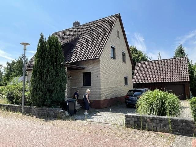 Predaj domu 180 m², pozemok 1.200 m², Stadthagen, Dolné Sasko Predaj domu 180 m², pozemok 1.200 m², Stadthagen, Dolné Sasko