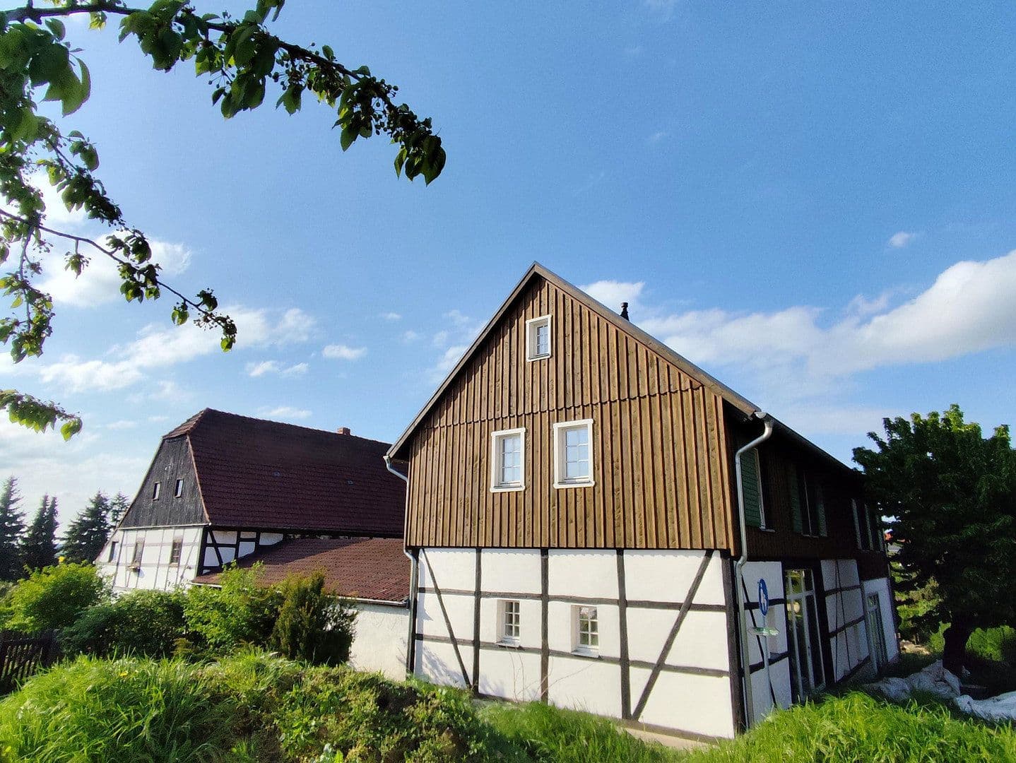 Predaj domu 157 m², pozemok 1.920 m², Zur Hohle 2, Dresden, Sasko Predaj domu 157 m², pozemok 1.920 m², Zur Hohle 2, Dresden, Sasko