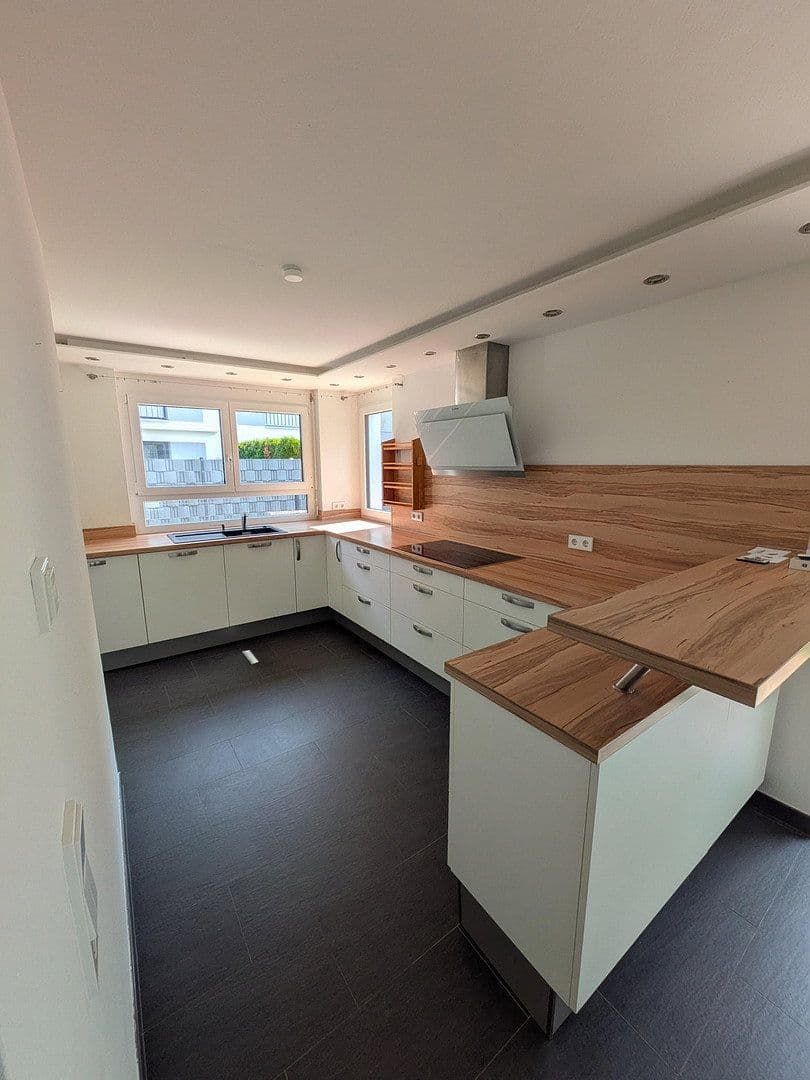 Predaj bytu 4-izbový 114 m², Weissach, Bádensko-Wurttembersko Predaj bytu 4-izbový 114 m², Weissach, Bádensko-Wurttembersko