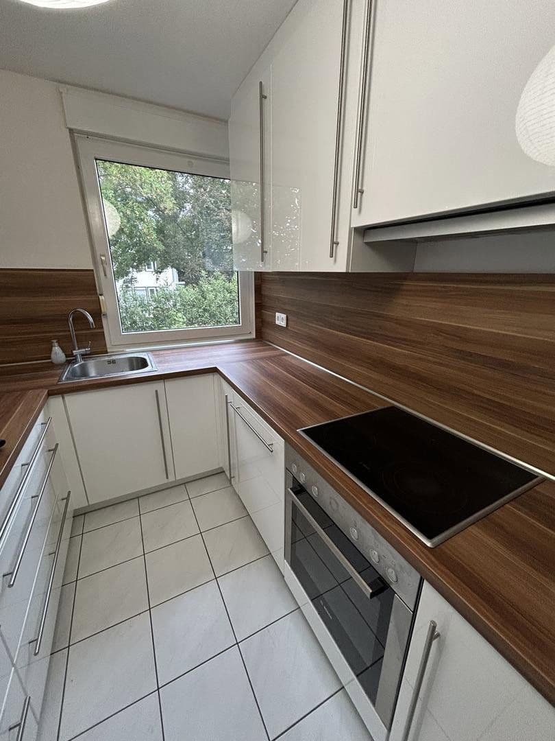 Prenájom bytu 2-izbový 70 m², Am Weiher 39-41, Hochheim, Hesensko Prenájom bytu 2-izbový 70 m², Am Weiher 39-41, Hochheim, Hesensko