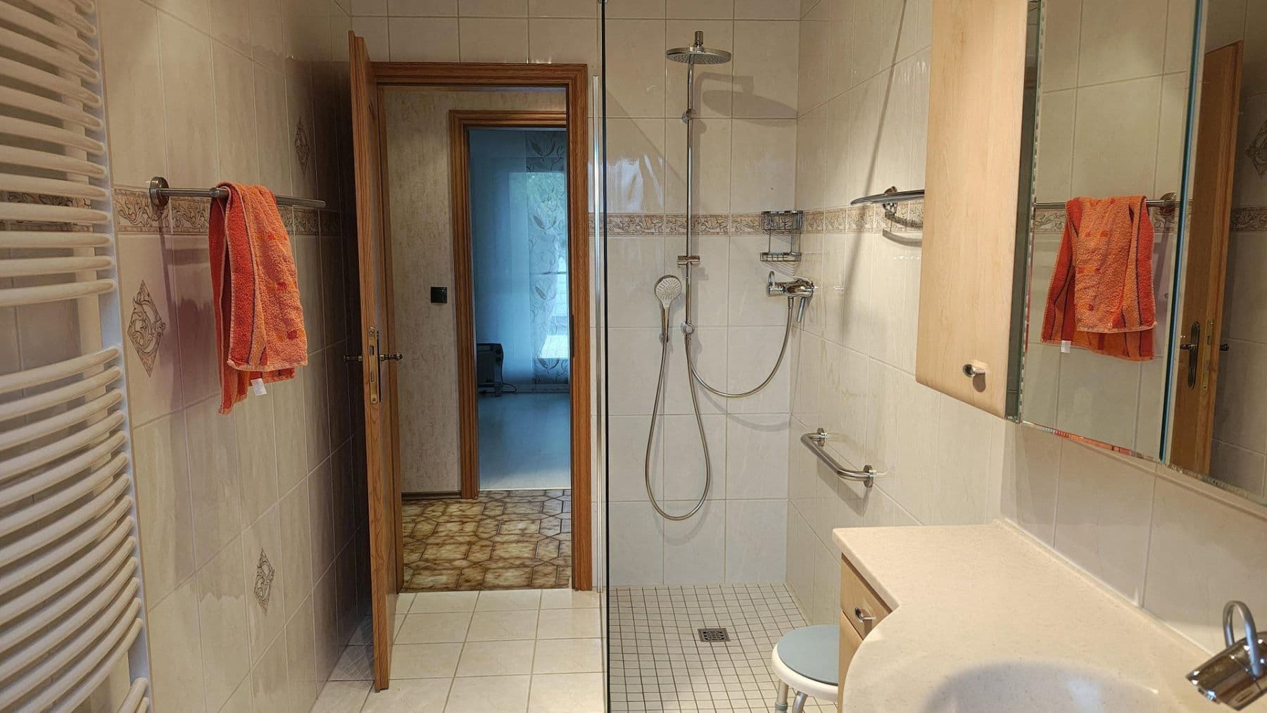 Predaj domu 167 m², pozemok 518 m², Trebur, Hesensko Predaj domu 167 m², pozemok 518 m², Trebur, Hesensko