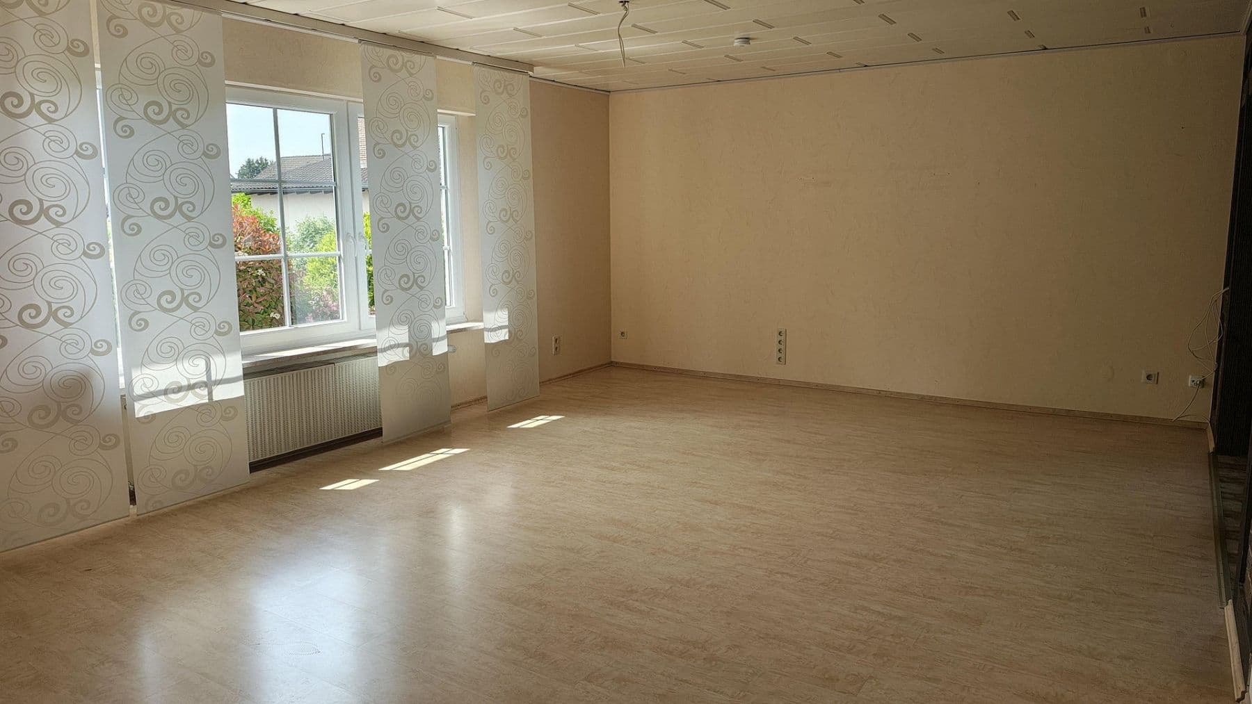 Predaj domu 167 m², pozemok 518 m², Trebur, Hesensko Predaj domu 167 m², pozemok 518 m², Trebur, Hesensko