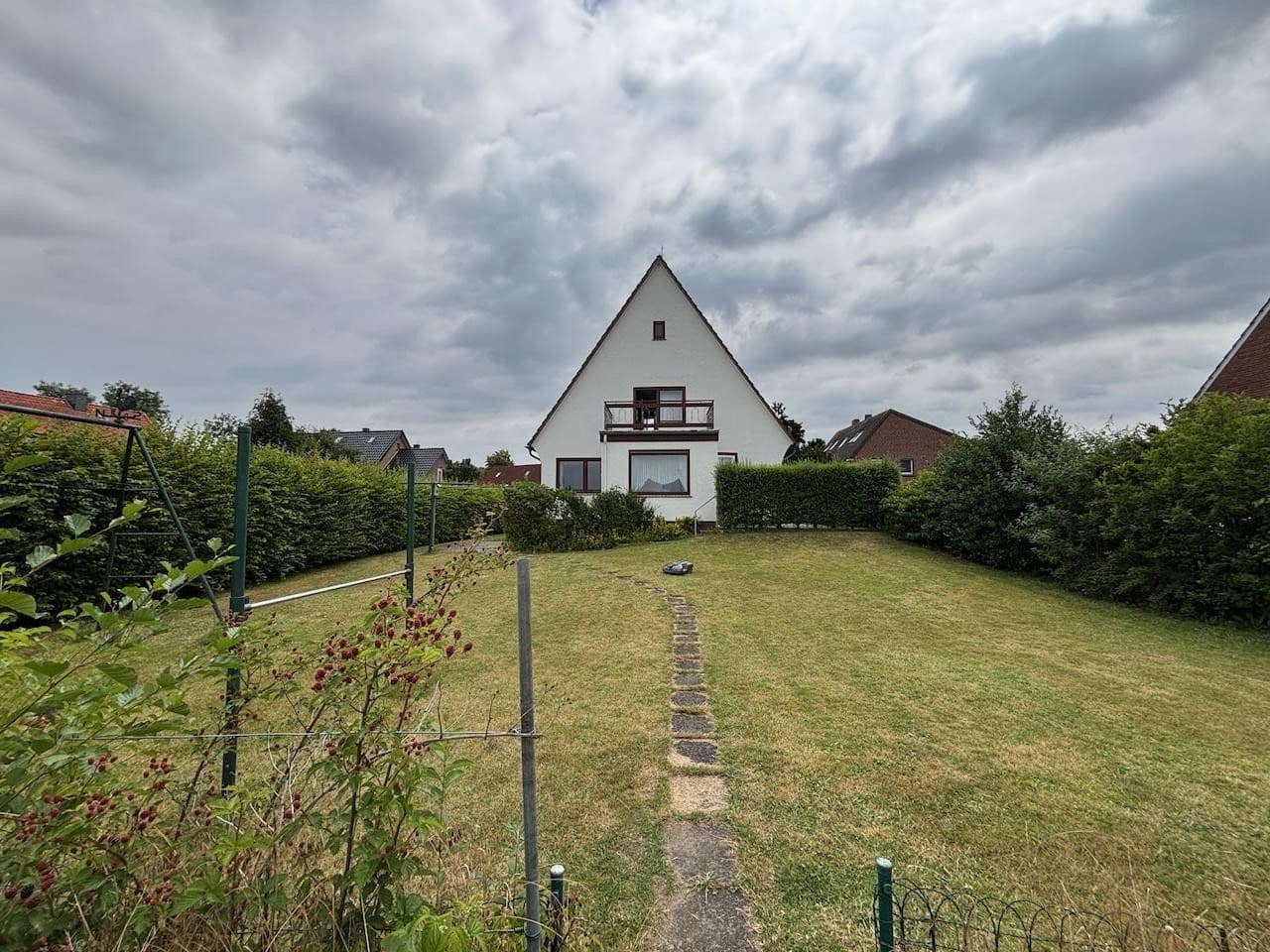 Predaj domu 156 m², pozemok 827 m², Weyhe, Dolné Sasko Predaj domu 156 m², pozemok 827 m², Weyhe, Dolné Sasko