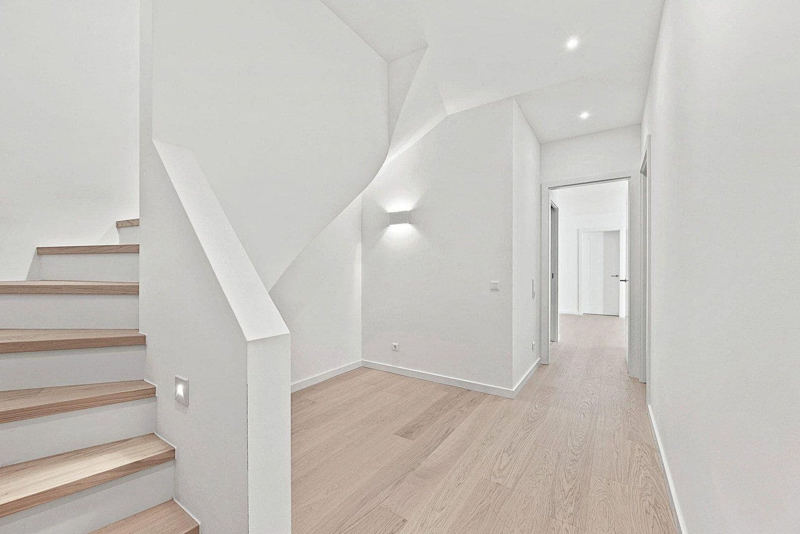Predaj domu 243 m², pozemok 276 m², Sembdnerstraße 8, Germering, Bavorsko Predaj domu 243 m², pozemok 276 m², Sembdnerstraße 8, Germering, Bavorsko