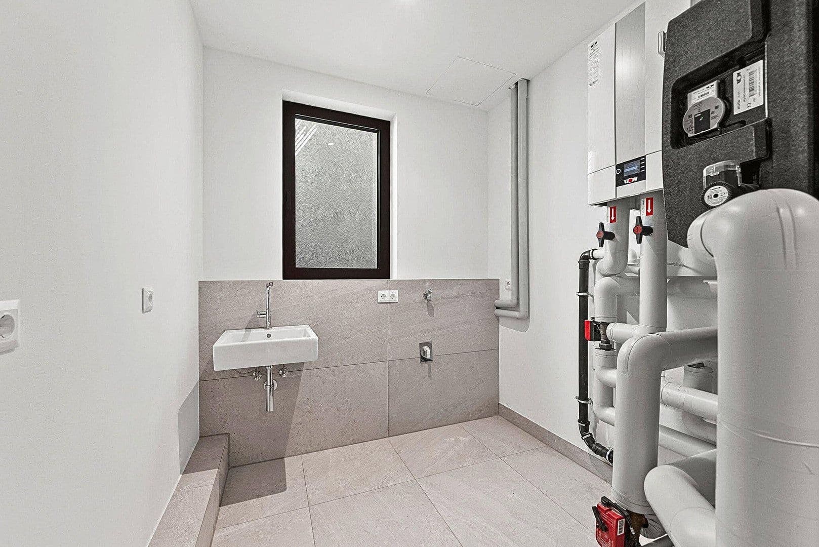 Predaj domu 243 m², pozemok 276 m², Sembdnerstraße 8, Germering, Bavorsko Predaj domu 243 m², pozemok 276 m², Sembdnerstraße 8, Germering, Bavorsko