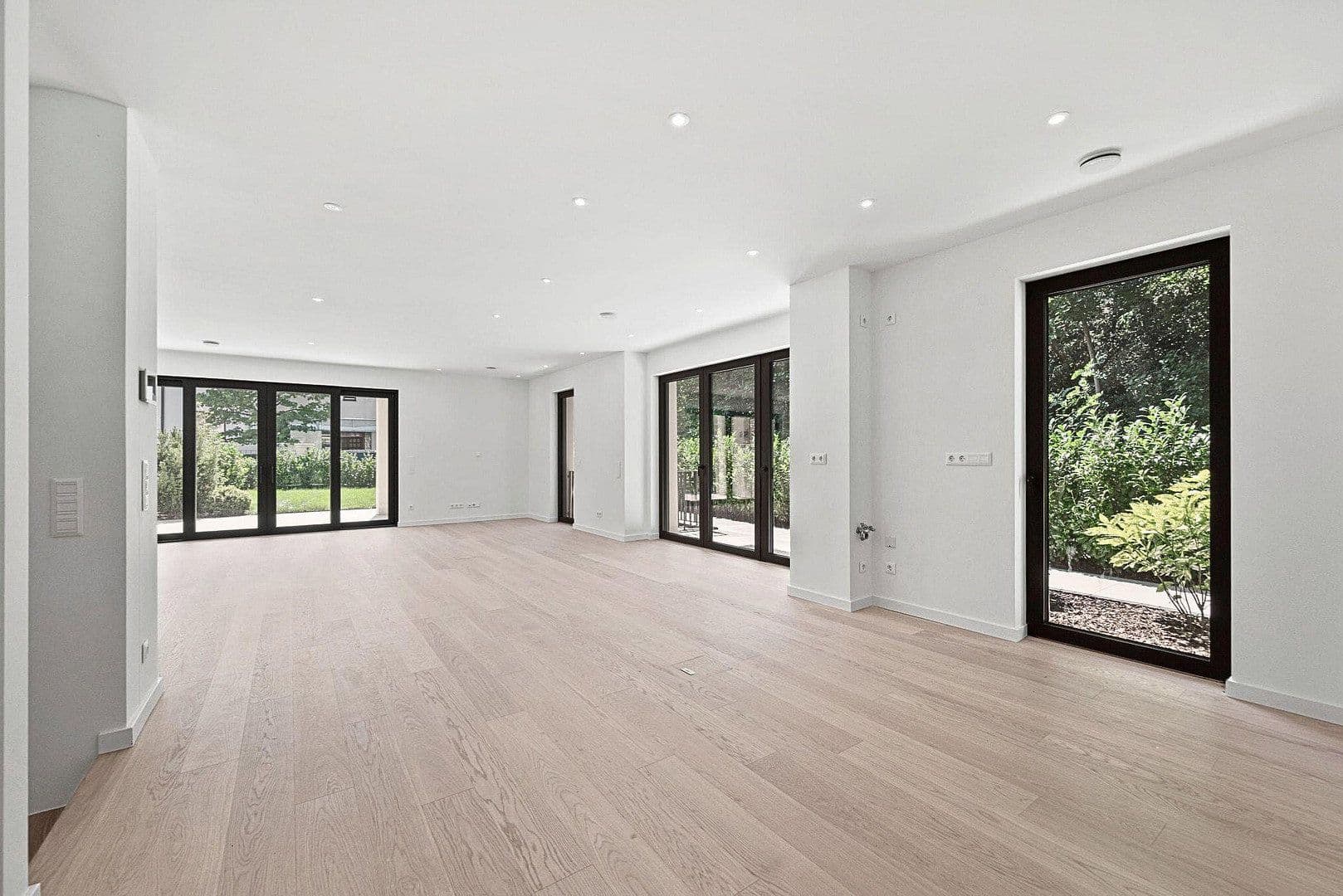 Predaj domu 243 m², pozemok 276 m², Sembdnerstraße 8, Germering, Bavorsko Predaj domu 243 m², pozemok 276 m², Sembdnerstraße 8, Germering, Bavorsko