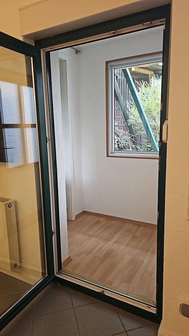 Prenájom bytu 2-izbový 43 m², Solingen, Severné Porýnie - Westfálsko Prenájom bytu 2-izbový 43 m², Solingen, Severné Porýnie - Westfálsko