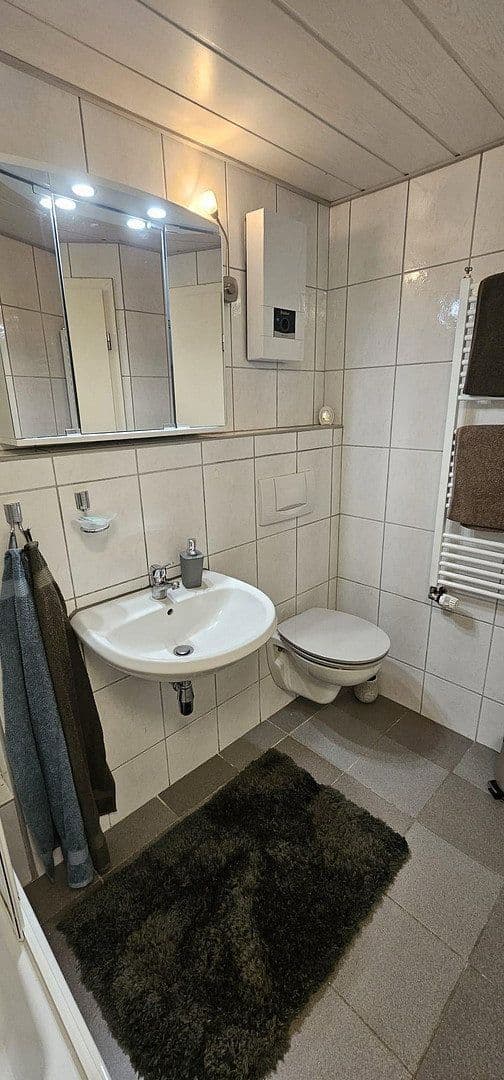 Prenájom bytu 2-izbový 43 m², Solingen, Severné Porýnie - Westfálsko Prenájom bytu 2-izbový 43 m², Solingen, Severné Porýnie - Westfálsko