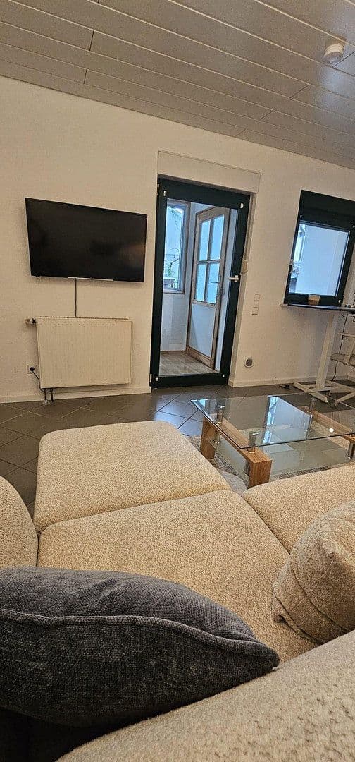 Prenájom bytu 2-izbový 43 m², Solingen, Severné Porýnie - Westfálsko Prenájom bytu 2-izbový 43 m², Solingen, Severné Porýnie - Westfálsko