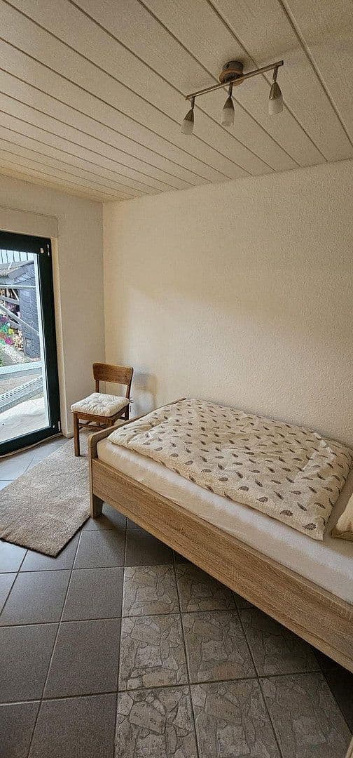 Prenájom bytu 2-izbový 43 m², Solingen, Severné Porýnie - Westfálsko Prenájom bytu 2-izbový 43 m², Solingen, Severné Porýnie - Westfálsko