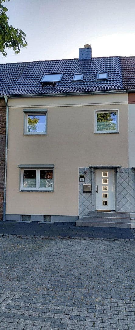 Predaj domu 107 m², pozemok 273 m², Moers, Severné Porýnie - Westfálsko Predaj domu 107 m², pozemok 273 m², Moers, Severné Porýnie - Westfálsko