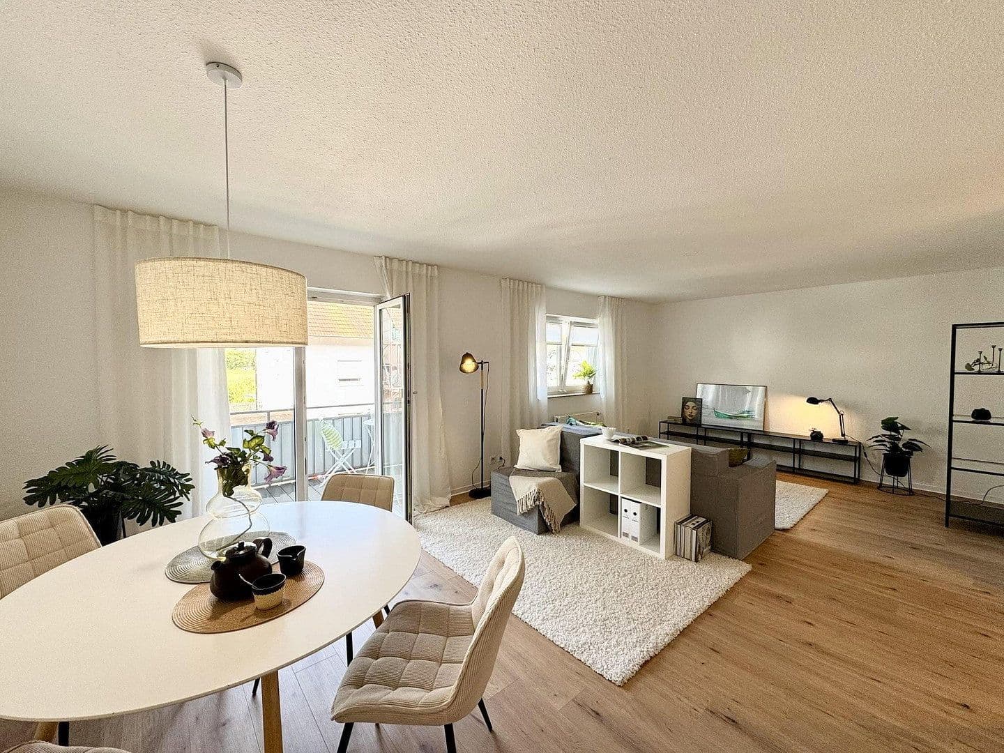 Prenájom bytu 2-izbový 70 m², Weil am Rhein, Bádensko-Wurttembersko Prenájom bytu 2-izbový 70 m², Weil am Rhein, Bádensko-Wurttembersko