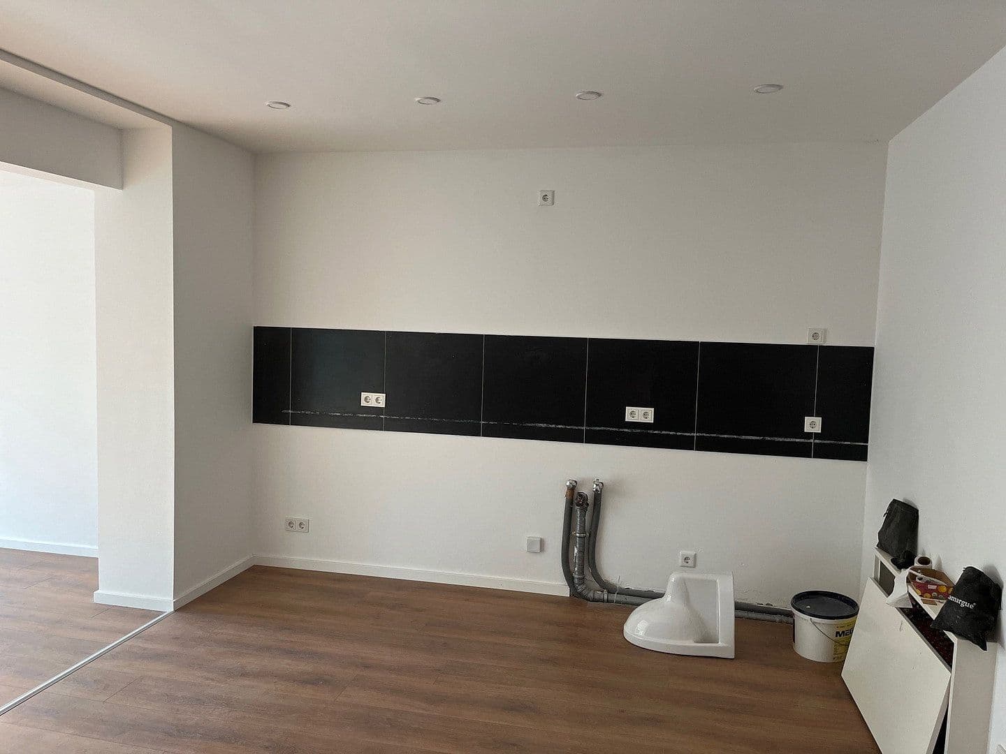 Prenájom bytu 3-izbový 88 m², Schnorrenbergstraße 1, Bonn, Severné Porýnie - Westfálsko Prenájom bytu 3-izbový 88 m², Schnorrenbergstraße 1, Bonn, Severné Porýnie - Westfálsko