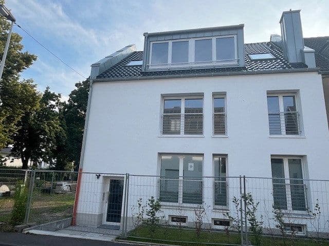 Prenájom bytu 3-izbový 88 m², Schnorrenbergstraße 1, Bonn, Severné Porýnie - Westfálsko Prenájom bytu 3-izbový 88 m², Schnorrenbergstraße 1, Bonn, Severné Porýnie - Westfálsko