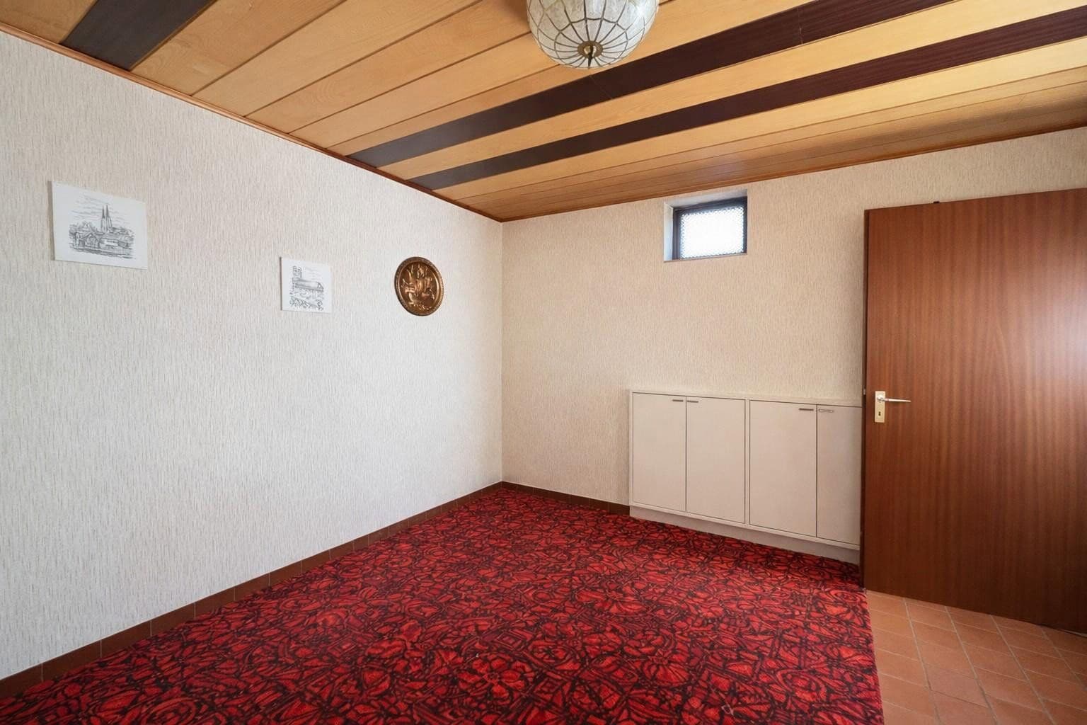 Predaj domu 318 m², pozemok 1.829 m², Babenhausen, Hesensko Predaj domu 318 m², pozemok 1.829 m², Babenhausen, Hesensko