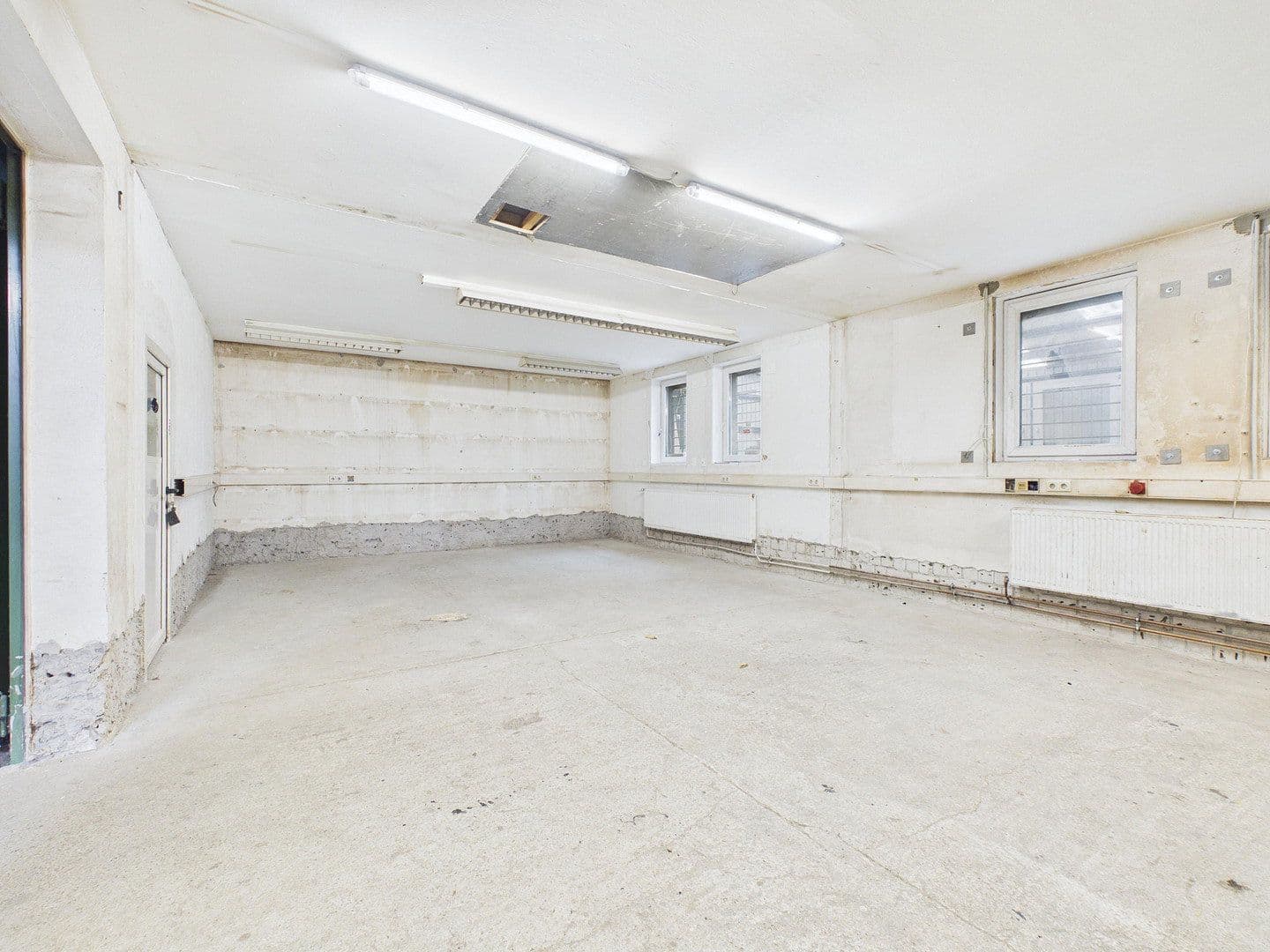 Prenájom nebytového priestoru 400 m², Finking 1, Hagen, Severné Porýnie - Westfálsko Prenájom nebytového priestoru 400 m², Finking 1, Hagen, Severné Porýnie - Westfálsko