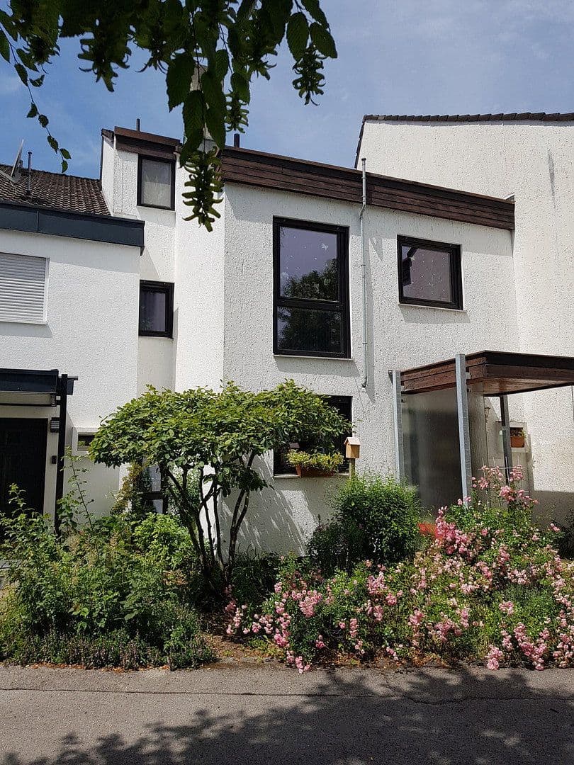 Predaj domu 127 m², pozemok 261 m², Grasbrunn, Bavorsko Predaj domu 127 m², pozemok 261 m², Grasbrunn, Bavorsko