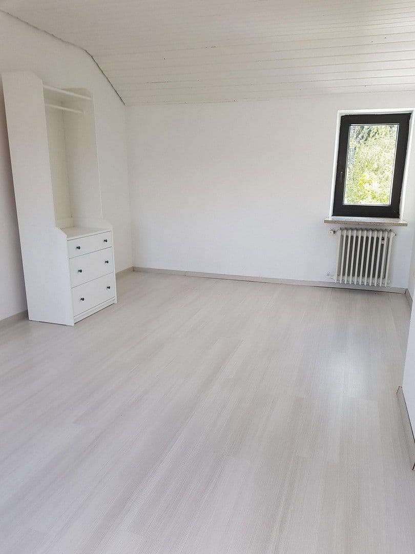 Predaj domu 127 m², pozemok 261 m², Grasbrunn, Bavorsko Predaj domu 127 m², pozemok 261 m², Grasbrunn, Bavorsko