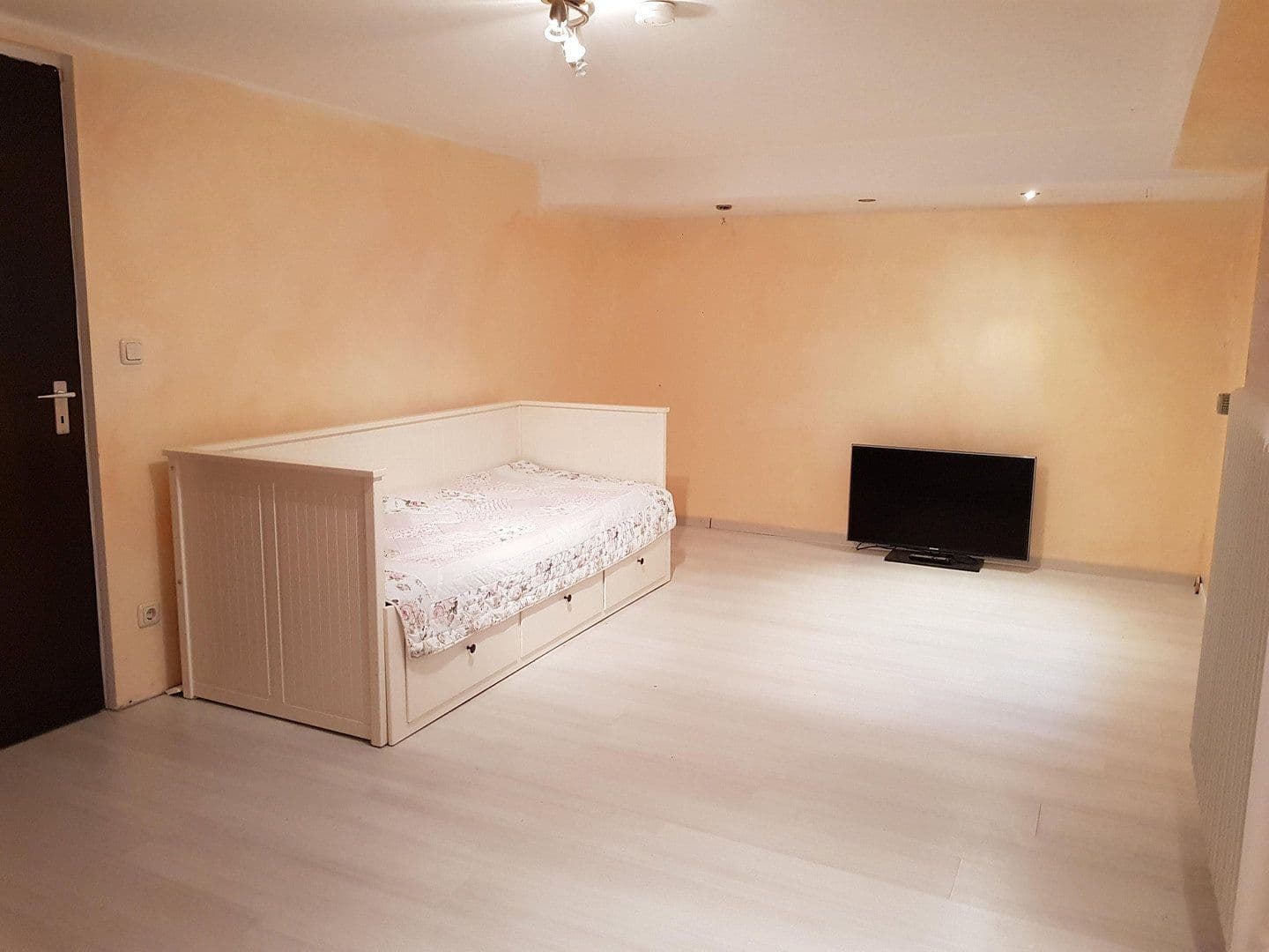 Predaj domu 127 m², pozemok 261 m², Grasbrunn, Bavorsko Predaj domu 127 m², pozemok 261 m², Grasbrunn, Bavorsko