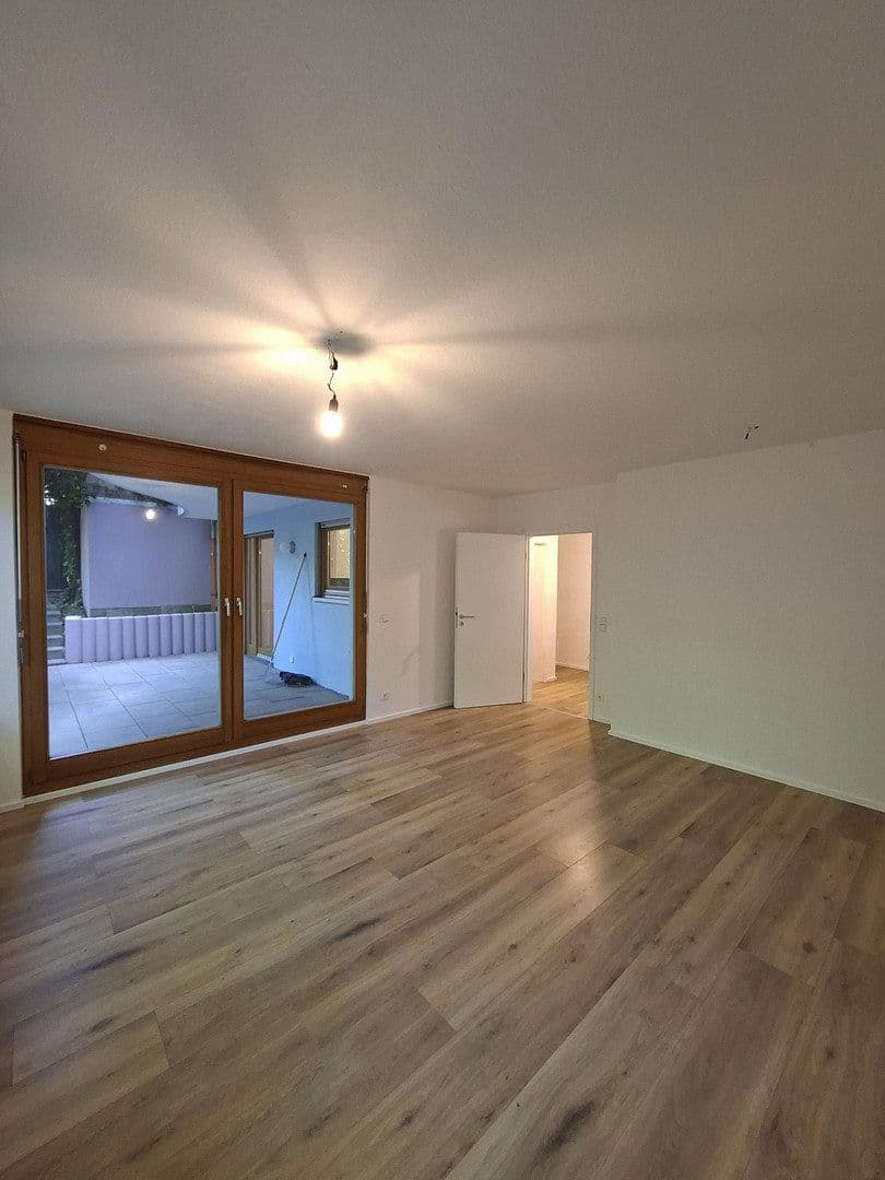 Prenájom bytu 2-izbový 57 m², Ludwigsburger Str. 204, Zuffenhausen, Bádensko-Wurttembersko Prenájom bytu 2-izbový 57 m², Ludwigsburger Str. 204, Zuffenhausen, Bádensko-Wurttembersko