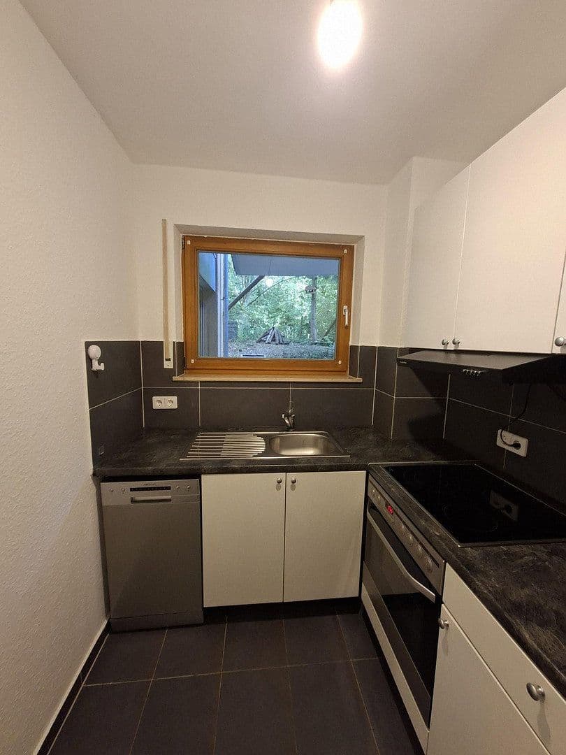 Prenájom bytu 2-izbový 57 m², Ludwigsburger Str. 204, Zuffenhausen, Bádensko-Wurttembersko Prenájom bytu 2-izbový 57 m², Ludwigsburger Str. 204, Zuffenhausen, Bádensko-Wurttembersko