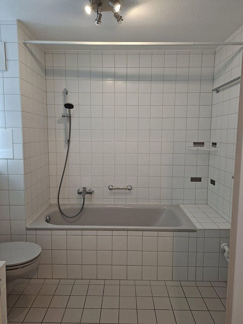 Prenájom bytu 2-izbový 57 m², Ludwigsburger Str. 204, Zuffenhausen, Bádensko-Wurttembersko Prenájom bytu 2-izbový 57 m², Ludwigsburger Str. 204, Zuffenhausen, Bádensko-Wurttembersko