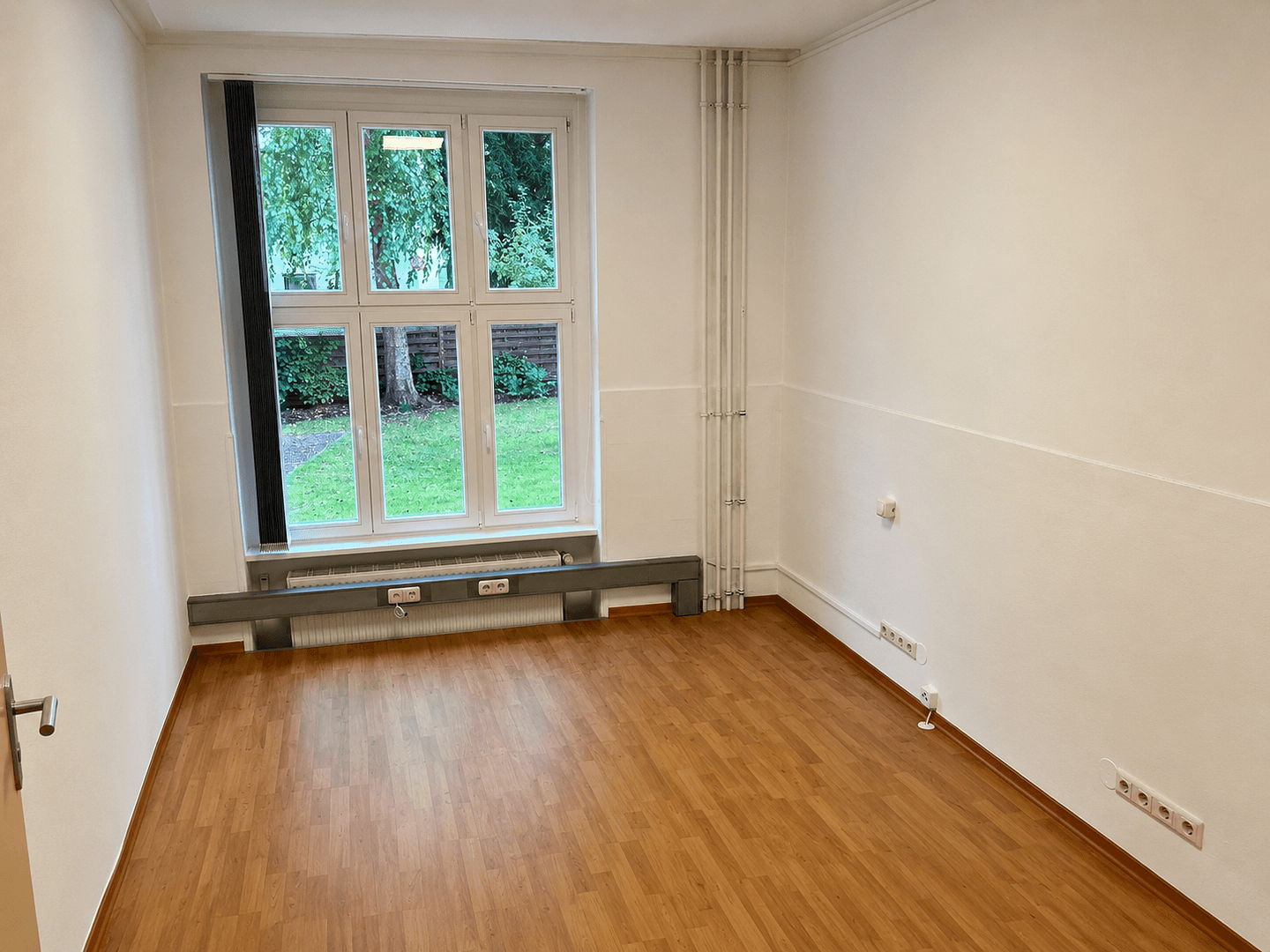 Prenájom kancelárie 11 m², Giesensdorfer Str. 29, Berlin, Berlín Prenájom kancelárie 11 m², Giesensdorfer Str. 29, Berlin, Berlín