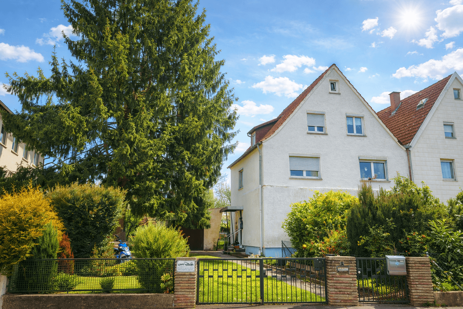 Predaj domu 149 m², pozemok 386 m², Schlössleweg 2, Neu-Ulm, Bavorsko Predaj domu 149 m², pozemok 386 m², Schlössleweg 2, Neu-Ulm, Bavorsko