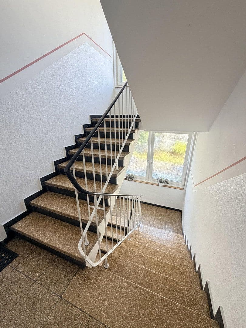 Prenájom bytu 3-izbový 65 m², Oldenburger Str. 24, Düsseldorf, Severné Porýnie - Westfálsko Prenájom bytu 3-izbový 65 m², Oldenburger Str. 24, Düsseldorf, Severné Porýnie - Westfálsko