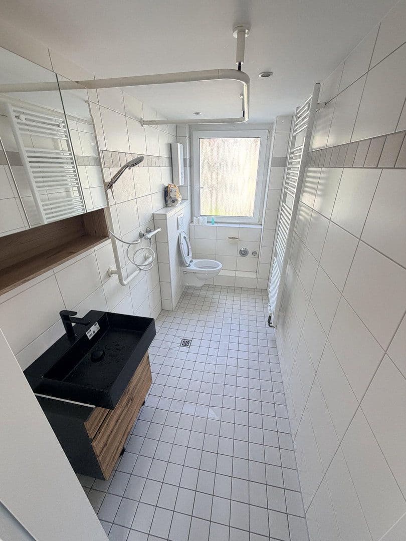 Prenájom bytu 3-izbový 65 m², Oldenburger Str. 24, Düsseldorf, Severné Porýnie - Westfálsko Prenájom bytu 3-izbový 65 m², Oldenburger Str. 24, Düsseldorf, Severné Porýnie - Westfálsko