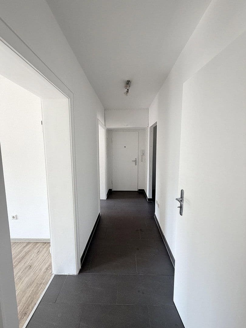 Prenájom bytu 3-izbový 65 m², Oldenburger Str. 24, Düsseldorf, Severné Porýnie - Westfálsko Prenájom bytu 3-izbový 65 m², Oldenburger Str. 24, Düsseldorf, Severné Porýnie - Westfálsko