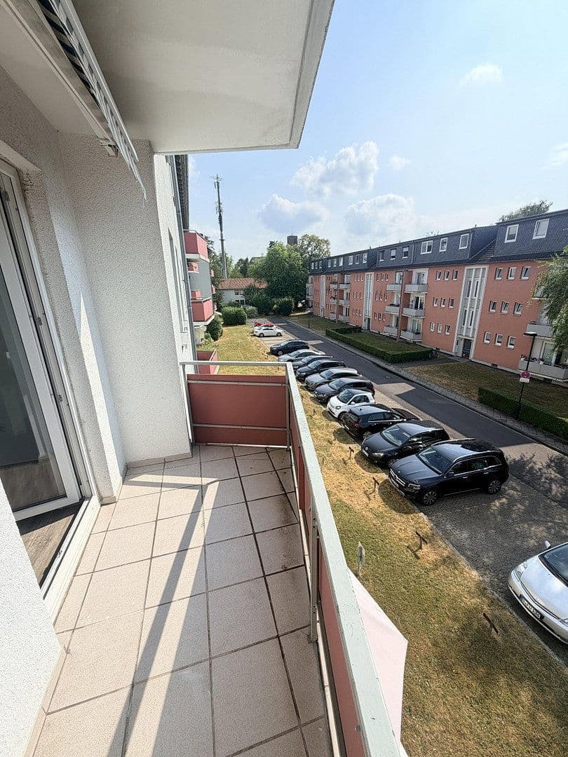 Prenájom bytu 3-izbový 65 m², Oldenburger Str. 24, Düsseldorf, Severné Porýnie - Westfálsko Prenájom bytu 3-izbový 65 m², Oldenburger Str. 24, Düsseldorf, Severné Porýnie - Westfálsko