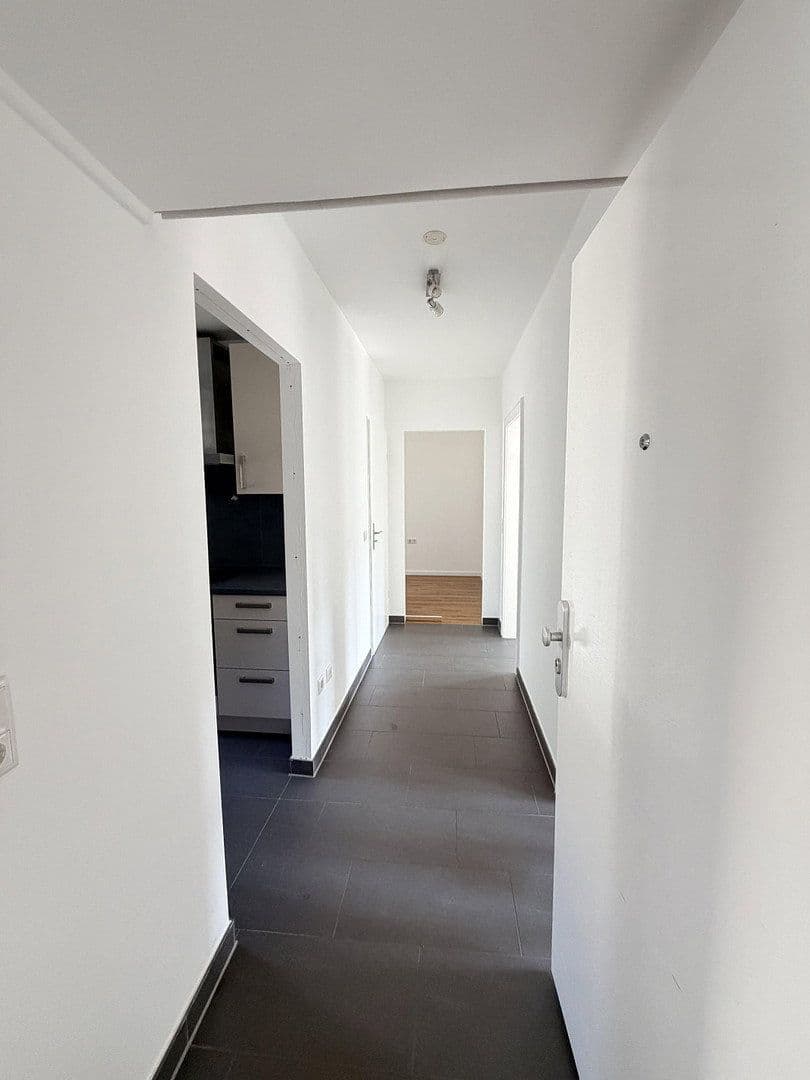 Prenájom bytu 3-izbový 65 m², Oldenburger Str. 24, Düsseldorf, Severné Porýnie - Westfálsko Prenájom bytu 3-izbový 65 m², Oldenburger Str. 24, Düsseldorf, Severné Porýnie - Westfálsko