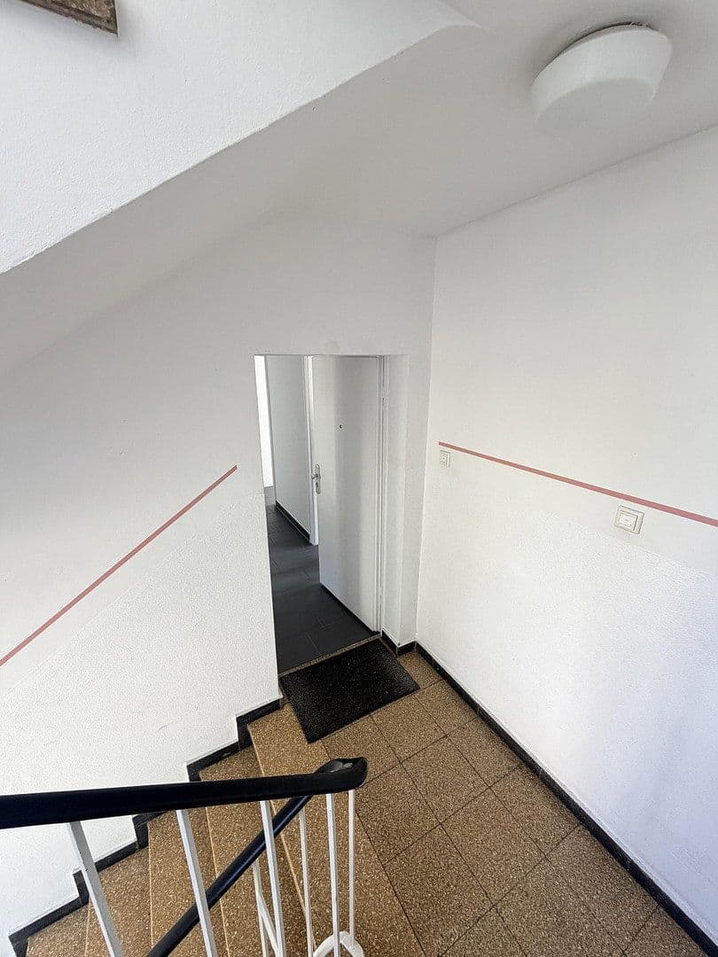 Prenájom bytu 3-izbový 65 m², Oldenburger Str. 24, Düsseldorf, Severné Porýnie - Westfálsko Prenájom bytu 3-izbový 65 m², Oldenburger Str. 24, Düsseldorf, Severné Porýnie - Westfálsko
