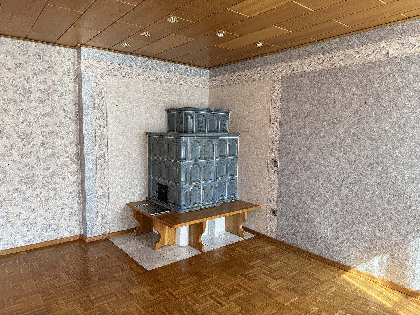 Predaj domu 386 m², pozemok 3.087 m², Mertesheim, Porýnie-Falcko Predaj domu 386 m², pozemok 3.087 m², Mertesheim, Porýnie-Falcko